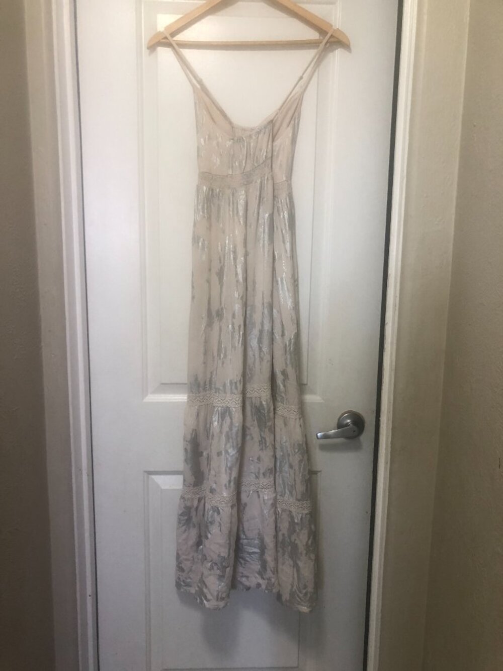 Mossimo Maxi Dress Womens " S Cream Silver Boho Cottage Resort Tiered Metallic - Picture 7 of 7